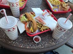 hamga r-In-N-Out Burger(Hollywood)