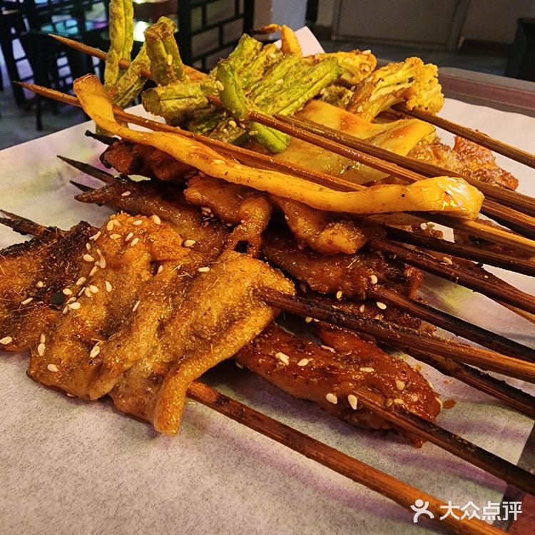 生活不仅有诗酒，还有烤串和火锅！