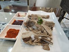 手抓羊肉-清真·伊然轩青海特色美食