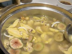 -烹然四季椰子鸡火锅(姚家园万象汇店)