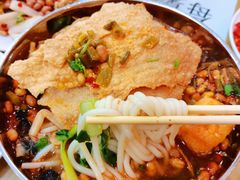 -红鼻子桂林米粉(金唐新光界店)