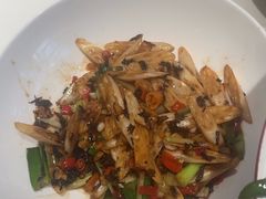 -阿瓦山寨·湘菜现炒·剁椒鱼头王(咸阳总店)