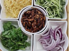 新京酱肉丝-老北方食府(皇岗店)