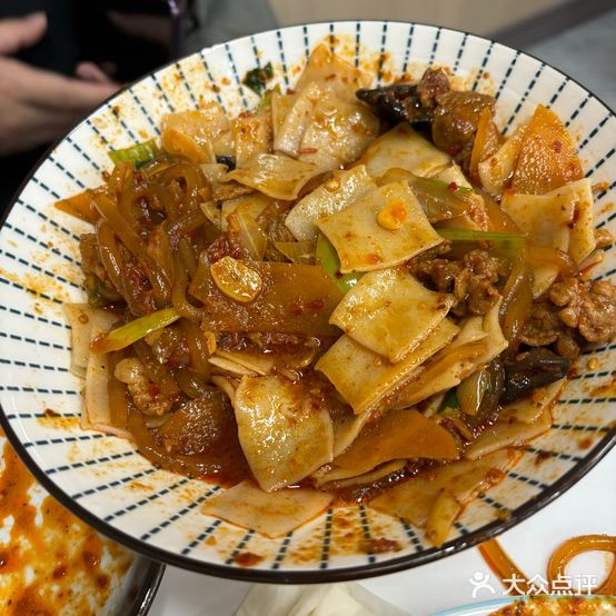 穆兰客炒肉片(凌云现代城店)