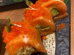 三文鱼牛油果寿司卷-阿吾罗日本料理(K11艺术中心店)