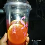 桃花漂露气，波中含烟翠～