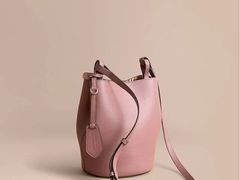 -BURBERRY(青岛海信广场店)
