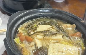 Fatty Intestine and Chicken Pot