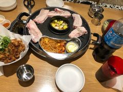 -江南猪肉商会无限续吃(弘大店)