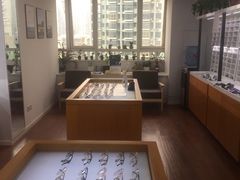 -视野联行眼镜•蔡司•依视路(温江店)