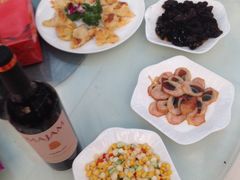 -幸福绿洲美食广场