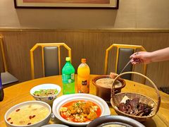 -饭橘汉江码头·乡野土菜馆(静安路店)