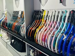 -YONEX苗江运动城(源深店)