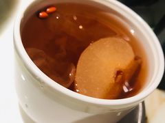 冰糖桃胶炖雪梨-初蓉丨遇见新川菜(亲贤街荣耀店)