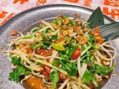 -威记烧嘢·南宁烧烤·超级生牛(绿地店)