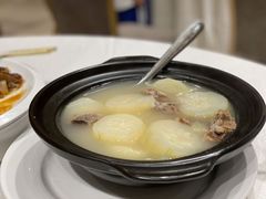 瑶柱咸骨煲淋节瓜-品泉餐厅·大盆鱼·走地鸡