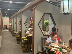 -乡土黄·鲜牛肉火锅·小龙虾(兴业街店)