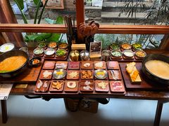 -银米·云南传统过桥米线(双廊黑金冠店)