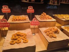 -芝小官毛肚火锅海鲜自助(苏州吴江区万宝店)