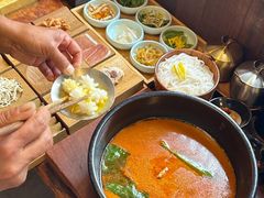 -银米·云南传统过桥米线(双廊黑金冠店)