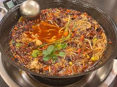 -鸿顺老铁锅美蛙鱼府(解放碑店)