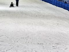 -乔波室内滑雪场