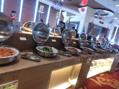 -荣誉国际酒店-云顶旋转餐厅