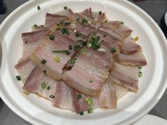 咸肉腊肠-八张桌子(老店)