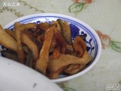 就馒头的小菜（免费）-抹直口特色菜馆(一店)