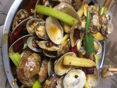 隔壁店的辣炒花蛤-清真·马峰烤肉(小学习北巷店)