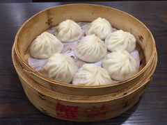 招牌蟹黄汤包-新龍袍蟹黄汤包(南京东路店)