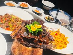 湖南绝味酱板鸭-凤凰湘语·平价海鲜餐厅(浦东旗舰店)