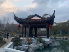 -上海滴水湖皇冠假日酒店