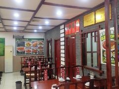 -湖南人家湘菜馆(镇江路店)