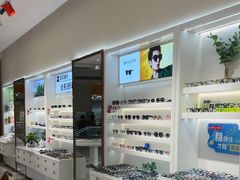 -J-Optical佳视明眼镜·蔡司视觉(青岛金茂览秀城店)