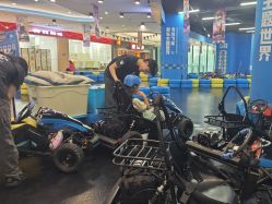 -卡尔飞车(武汉青山印象城店)