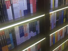 -新华书店(新街口旗舰店)
