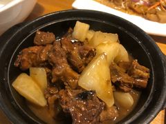 萝卜牛腩煲-广味轩(奥园店)