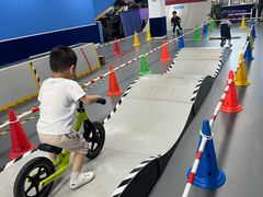 -八爪矩阵极限运动馆·儿童平衡车·感统训练(南海子公园校区)