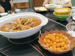 长阳小土豆-鱼头泡饭·湖北菜·非物质文化遗产(岳家嘴总店)