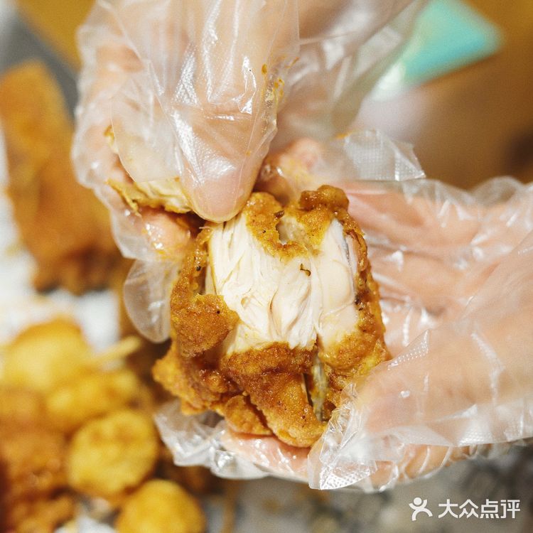 南京老牌网红炸鸡店推出川香牛油口味炸鸡，你入坑了吗