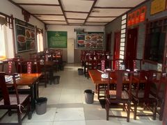 -湖南人家湘菜馆(镇江路店)