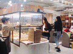 面包甜点陈列柜-奈雪的茶(湖滨银泰in77C区PRO店)