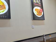 -阿依娘镇店豌杂面(三峡广场店)