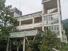 -四川汶川特大地震漩口中学遗址
