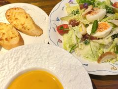 罗马凯撒沙拉-1886德国汽车餐厅(外滩中央店)