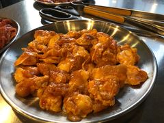 掌中宝-马路牙子烧烤音乐酒馆(望京店)