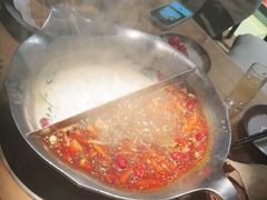 -湊湊火锅·茶憩(杭州湖滨银泰in77店)