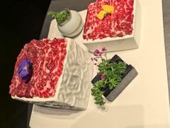 -左庭右院鲜牛肉火锅黑金店(陆家嘴中心店)
