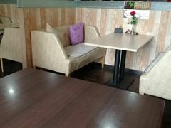 卡座-上岛咖啡(华源四里店)